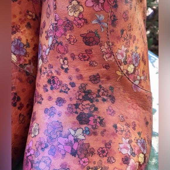 ICON (8M) WOMEN’S Leather Art ankle heel boots, inner side zip. Pre-owned - Picture 7 of 11